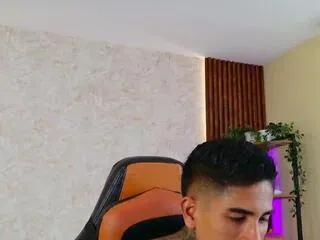 adan_reilly from Flirt4Free is Freechat