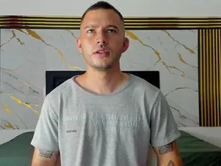 Aharon_valentino from Flirt4Free