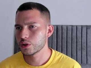 aharon_valentino from Flirt4Free is Freechat