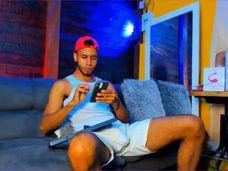 alex_smithc from Flirt4Free is Freechat