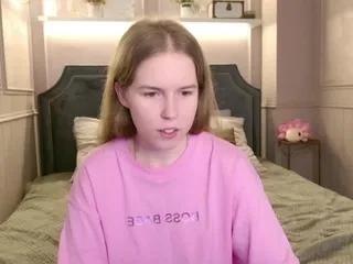 alida_brace from Flirt4Free is Freechat