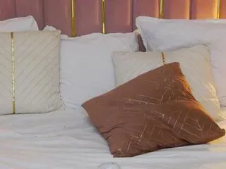 allie_mazze on Flirt4Free 