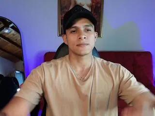 andy_corleone from Flirt4Free is Freechat
