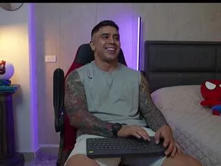 Andy_damon from Flirt4Free