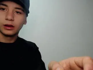 angel_withe from Flirt4Free is Freechat