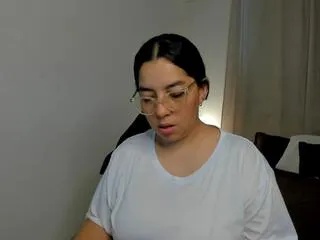 angela_lenox from Flirt4Free is Freechat