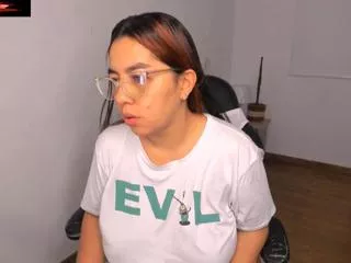 Angela_lenox from Flirt4Free