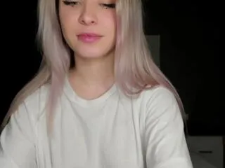 ariel_meel from Flirt4Free is Freechat