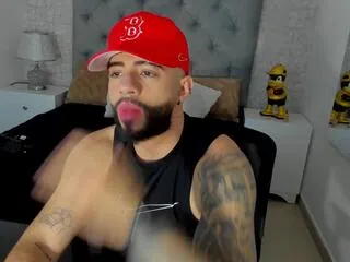 aron_hills from Flirt4Free is Freechat