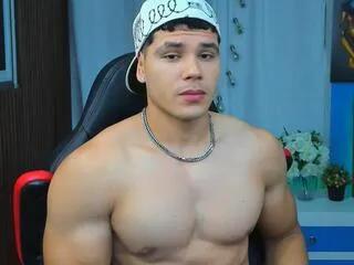 aurelio_strong from Flirt4Free is Freechat