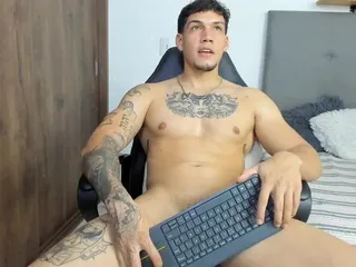 Girls: try live performances with matured performers, from dancing to quirks, in a variety of beautiful sex cams.