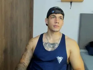 axel_tylor from Flirt4Free is Freechat