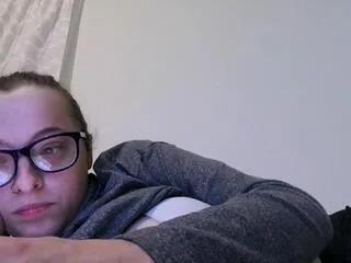 Bambi_bi from Flirt4Free