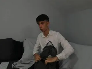 Benny_powell from Flirt4Free