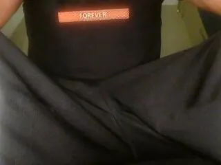 Bentley_banghardt from Flirt4Free