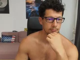 Brutus_k from Flirt4Free