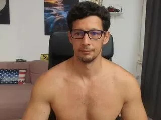 Brutus_k from Flirt4Free