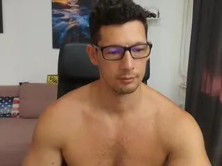 Brutus_k from Flirt4Free