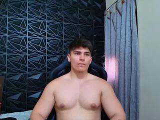camiilo_lopez from Flirt4Free is Freechat