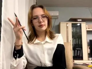 carita_csubak from Flirt4Free is Freechat