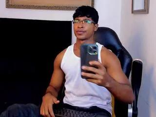 Cassian_gold from Flirt4Free