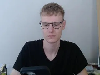 Charley_parks from Flirt4Free