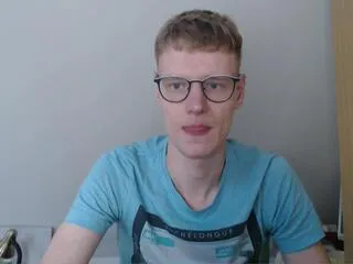 Charley_parks from Flirt4Free