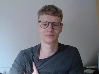 Charley_parks from Flirt4Free