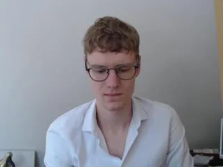 Charley_parks from Flirt4Free