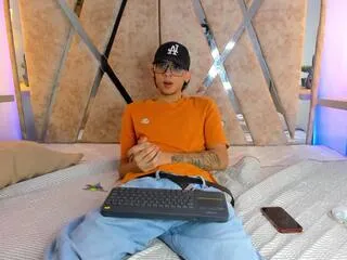 christian_leone from Flirt4Free is Freechat