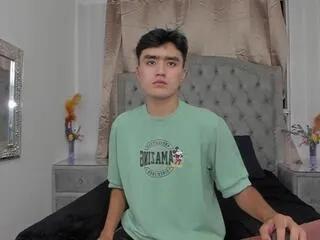cristian_miiller from Flirt4Free is Freechat