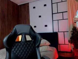 Curly_vix from Flirt4Free