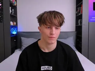 Curtis_crew from Flirt4Free