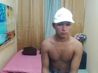 daaniel_perez from Flirt4Free is Freechat