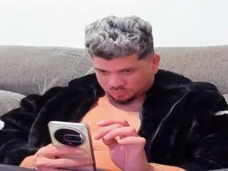 dariuss_basil from Flirt4Free