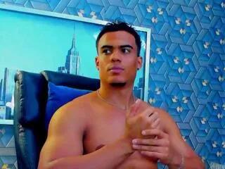 dominic_salazar from Flirt4Free is Freechat