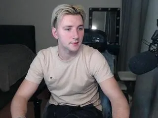 elvin_vaenight from Flirt4Free is Freechat