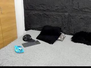 ema_kross from Flirt4Free is Freechat