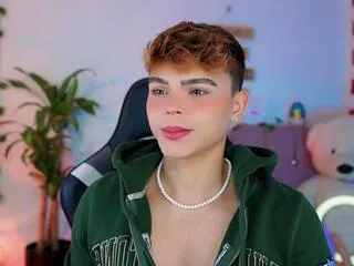 emiliano_sanchez from Flirt4Free is Freechat