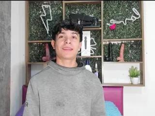 felipe_villareal from Flirt4Free is Freechat