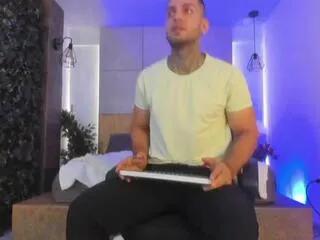 frank_gomez from Flirt4Free is Freechat