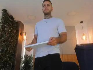 frank_gomez from Flirt4Free is Freechat