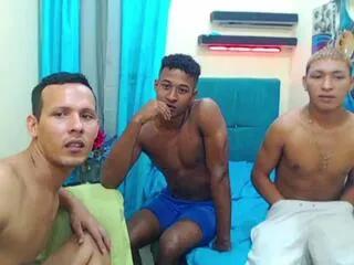 frederick_aleex_daaniel from Flirt4Free is Freechat