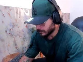 Hanz_col from Flirt4Free