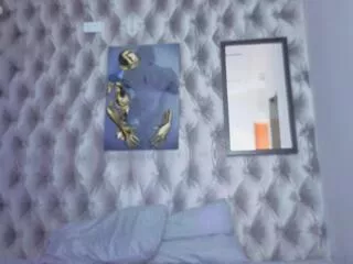 Hylari_banks from Flirt4Free