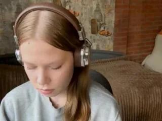 ignacia_nooner from Flirt4Free is Freechat
