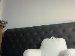 izzi from Flirt4Free is Private