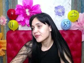 izzie_paige from Flirt4Free is Freechat