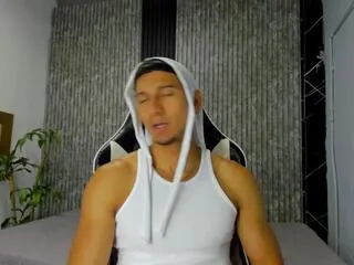 jacksson_big from Flirt4Free is Freechat