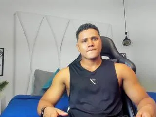 james_levon from Flirt4Free is Freechat